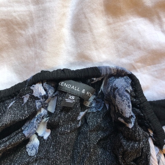 Kendall and Kylie floral halter top - Picture 3 of 3